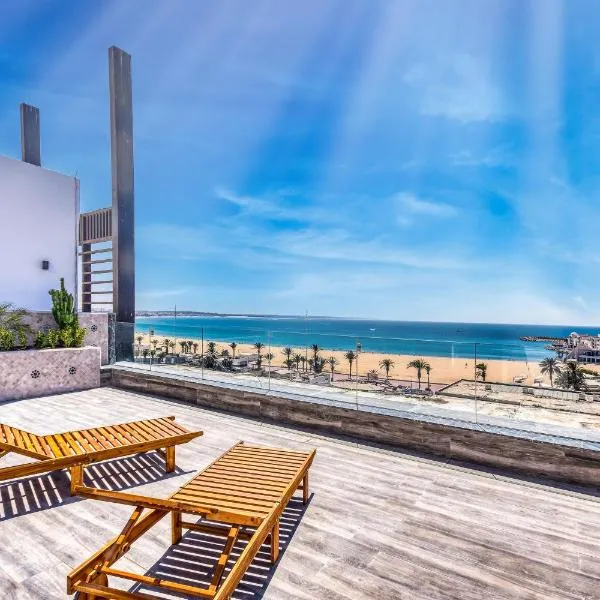 Luxury Seafront Appartement 6-7p, hotel in Agadir
