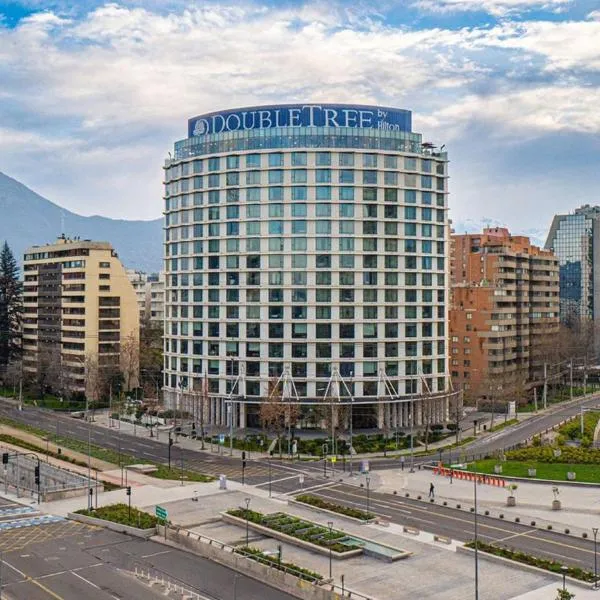 DoubleTree by Hilton Santiago Kennedy, Chile, hotel em Santiago