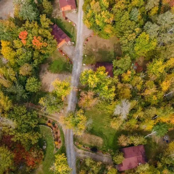 Lakepoint Cottage Resort、Killaloe Stationのホテル