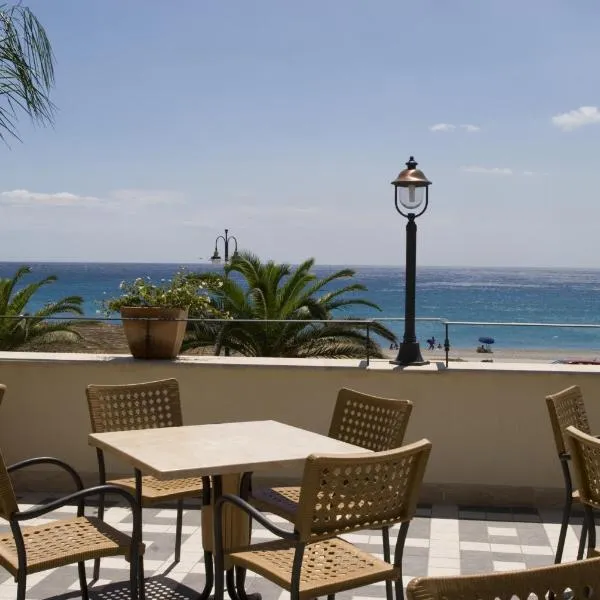 Palazzo Reginella, hotel a Bovalino Marina
