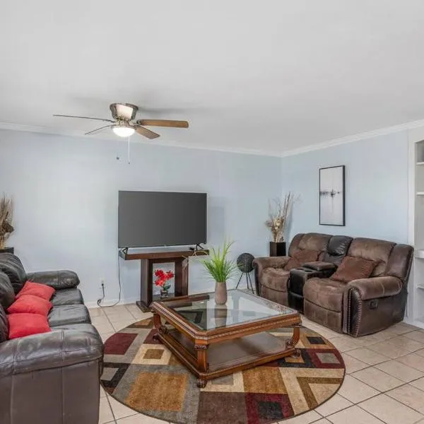 Quiet apartment in Iowa, LA, Hotel in Iowa