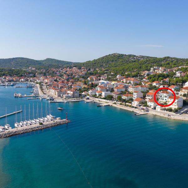 Apartments by the sea Jezera, Murter - 796