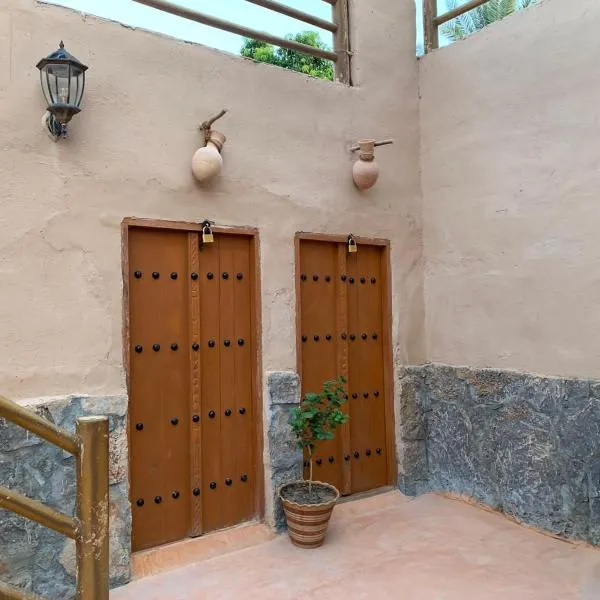 بيت نُزل السلام التراثي Bait Salam Inn, hotel en Al Ḩamrāʼ