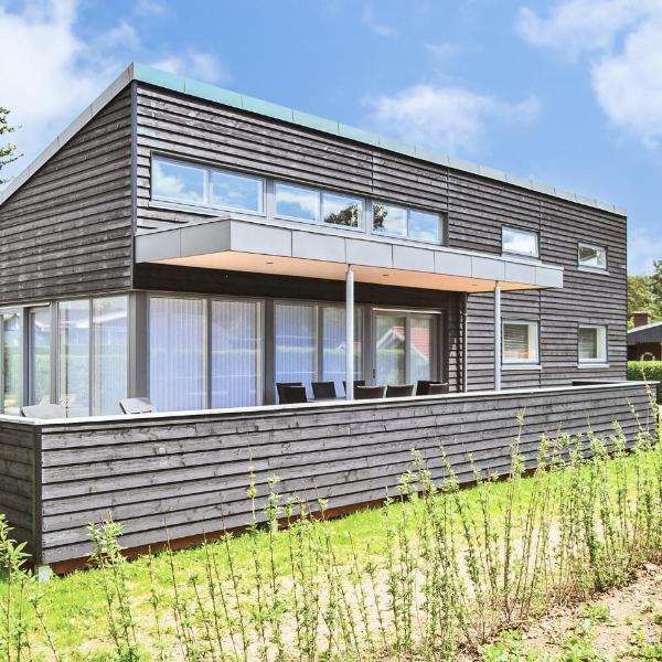 Amazing Home In Juelsminde With 3 Bedrooms, Sauna And Wifi