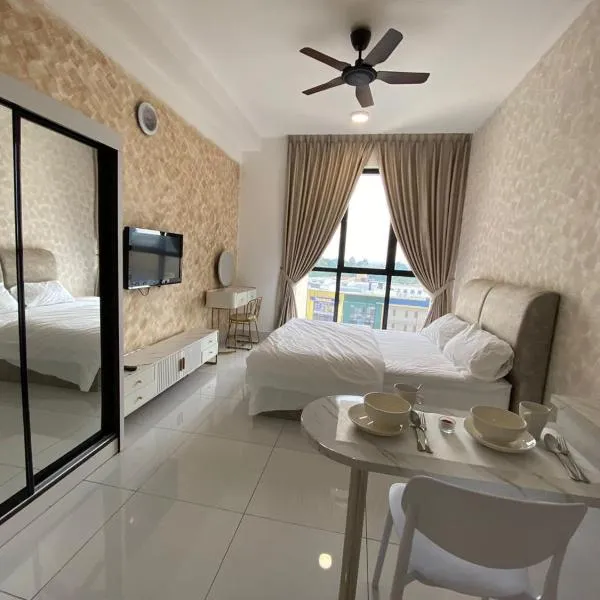 Sky Trees Nflix Make Up Table with Pool & Facilities, hotel in Johor Bahru