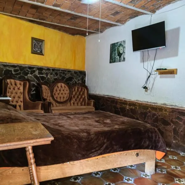 LA CASA DE LOS MANGOS AJIJIC, ξενοδοχείο σε San Antonio