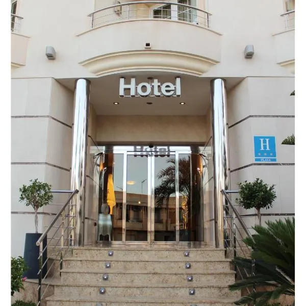Hotel El Trebol, hotel in Carboneras