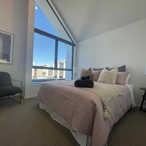 Inner City Luxury With Free Parking, hotel in Christchurch