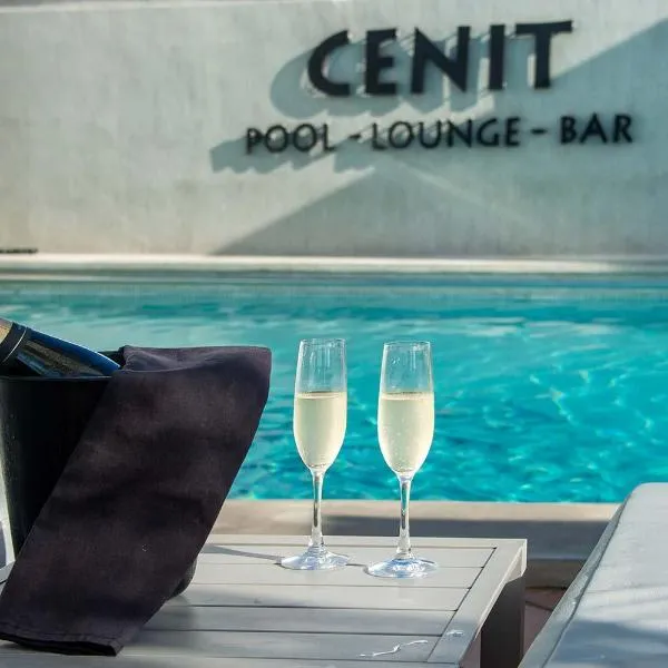 Hotel Cenit & Apts Sol y Viento, hotel in Ibiza Town