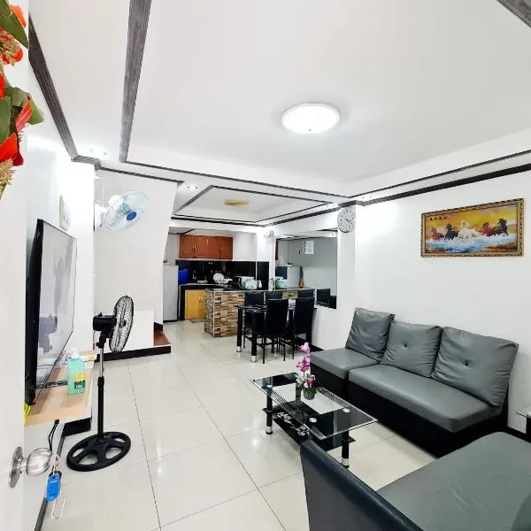 Furnished House in Calapan City Subdivision near ROBINSONS Mall L33, hotel in Calapan