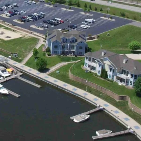 Serenity on the Shores, hotel v destinaci Portage