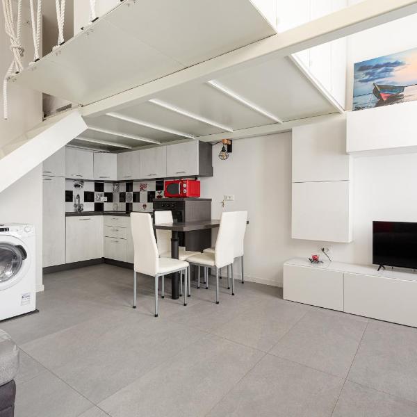 Cosy and Quiet Apartment in Milano, Милан