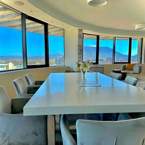 Grand Penthouse / Backup Power / Stunning, hotel a Città del Capo