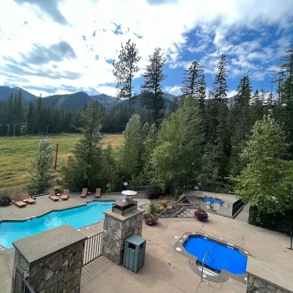 Snow Creek Lodge by StayIn, hotel v destinaci Fernie