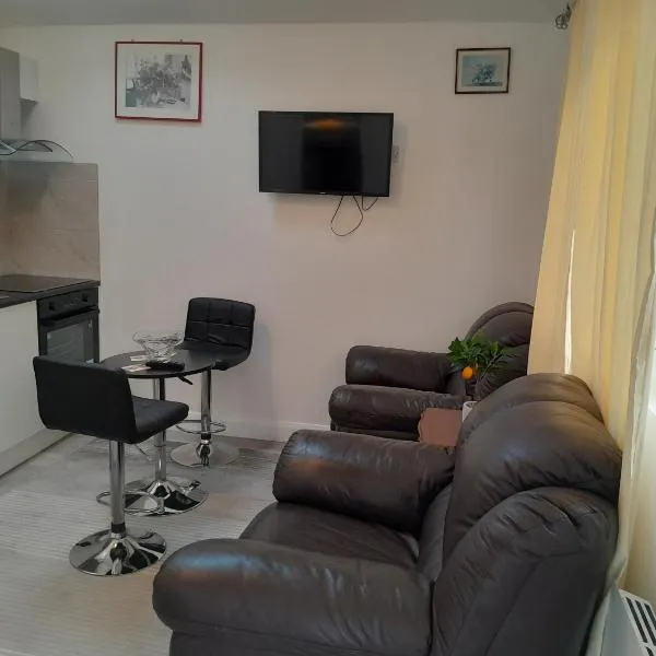 ND'S APARTMENT, hotel in Phibblestown