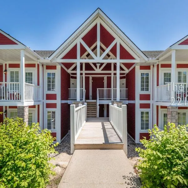 Country Club Charm - 4-Bed Radiant Resort Condo, hotell i Edgar