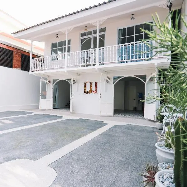Chertel Poshtel,Ban Chamun (2)的飯店