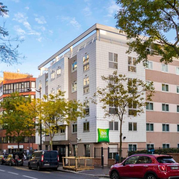 ibis Styles Paris Tolbiac Bibliotheque