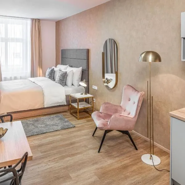 Theatre 9 Apartments by Adrez, hotel en Praga