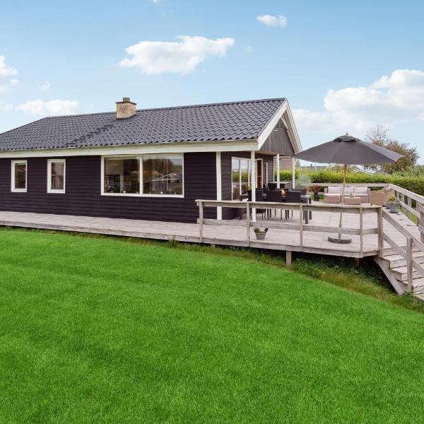 Awesome Home In Hejls With 3 Bedrooms And Wifi