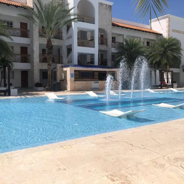Apto estudio en Punta Cana, vista a la pisicina, hotel in Punta Cana