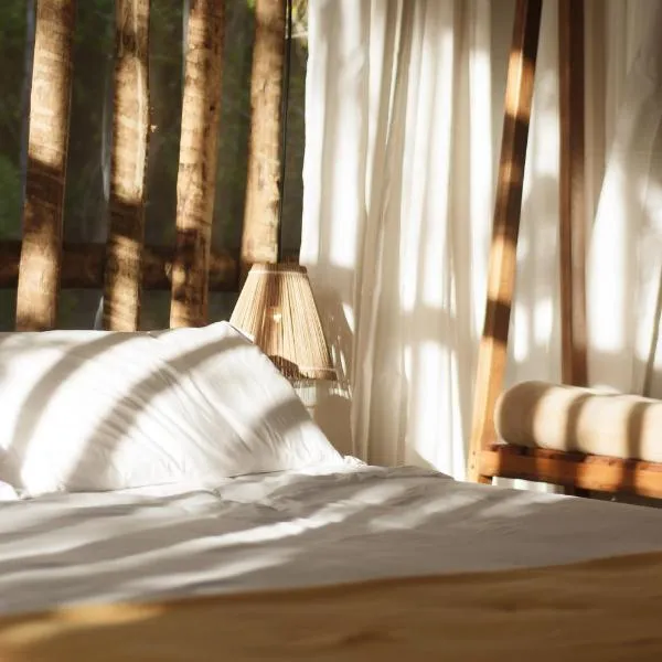 Na Floresta Glamping, hotel in Pôrto de Pedras