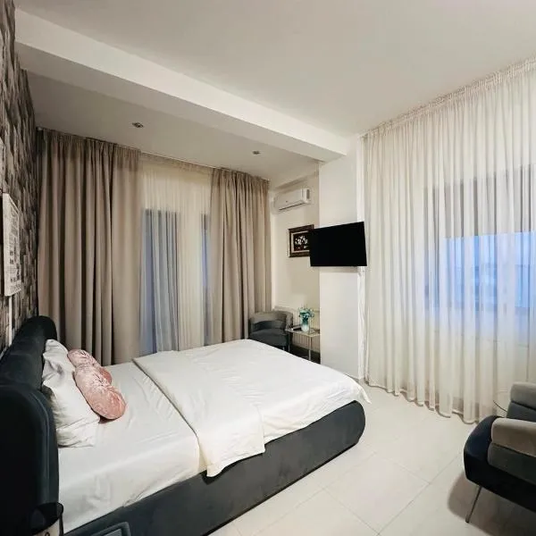 Riviera Studios, Hotel in Mamaia