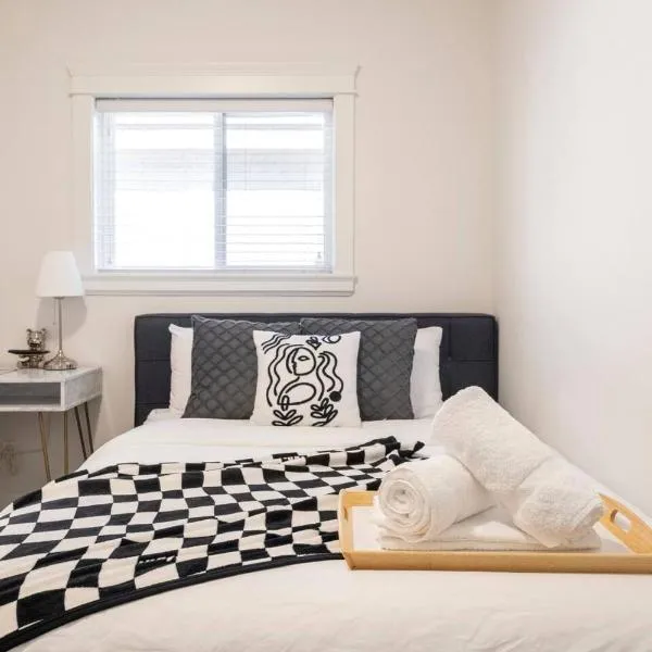 Si & Daniel Home Near YVR Airport & Skytrain Separate Entry Free Parking, ξενοδοχείο σε Ρίτσμοντ