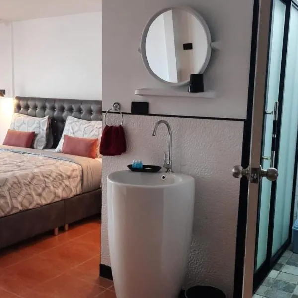 Happy Beach Jomtien Guesthouse, hôtel à Jomtien Beach