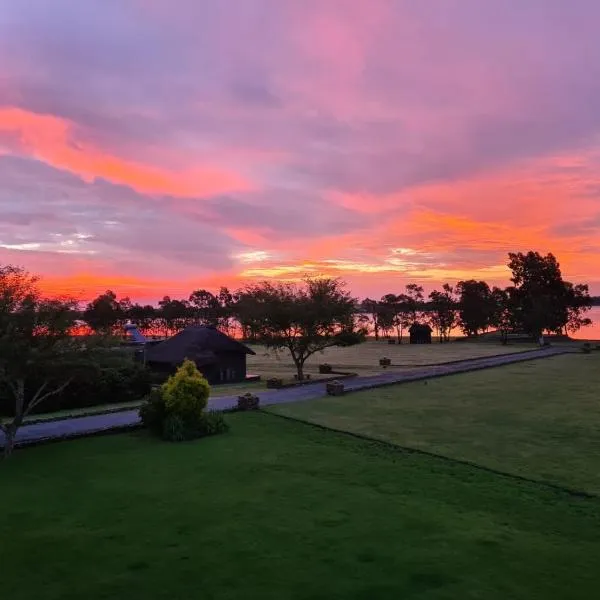 Waterfront Cottage Stand 122, hotel i Oranjeville