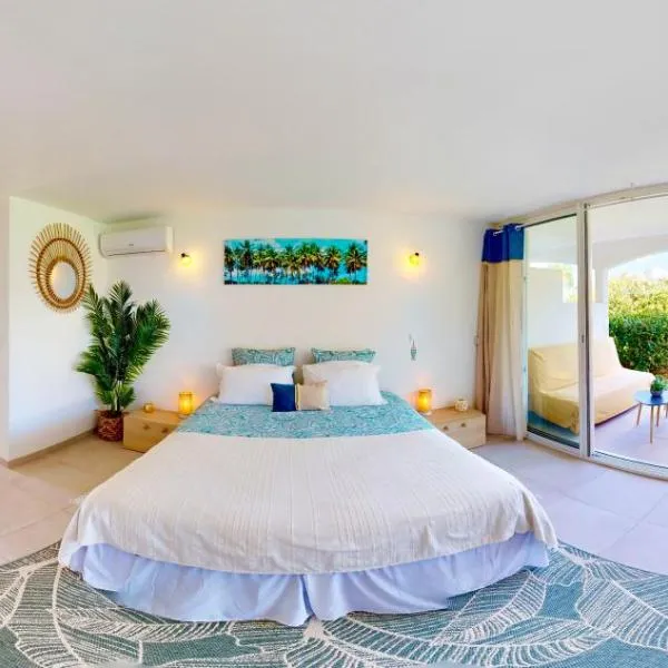 Studio Casa Mia - Anse-Marcel - Sur la plage、Anse Marcel のホテル