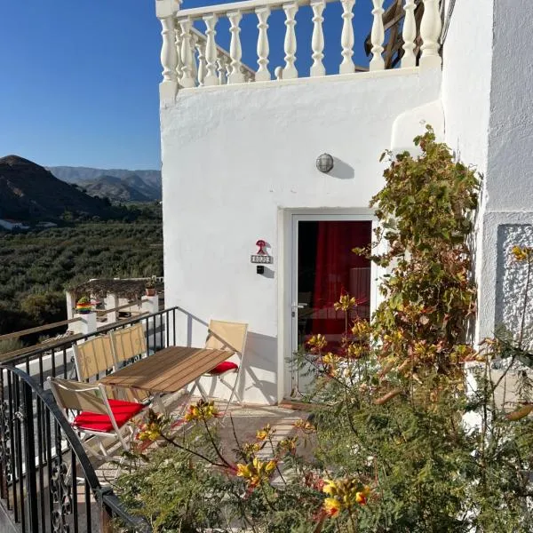 Rambla Retreats Apartment Rojo with shared pool & hot tub Stunning views in Oria，位于Oria的酒店