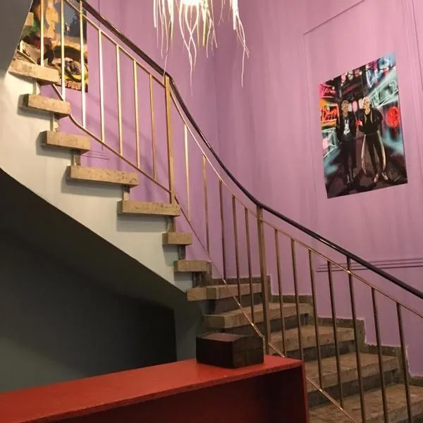 Past or Tail hostel, hôtel à Larnaka