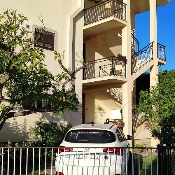 Sea and Sunshine, hotel en Tivat