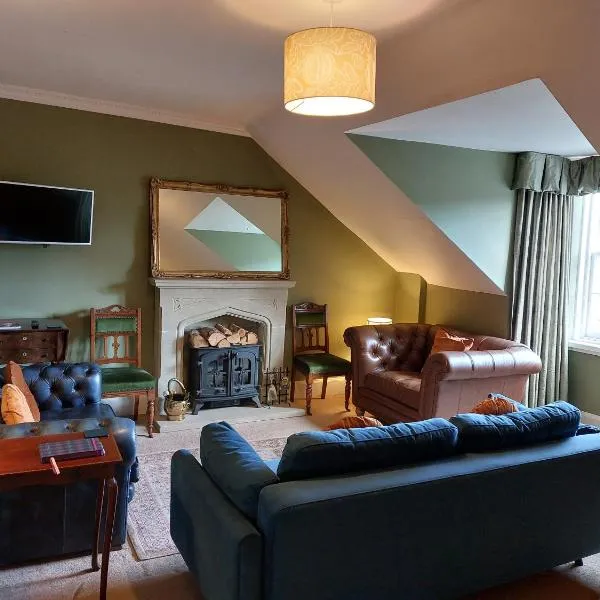 Stunning 5BR Royal Mile Penthouse, hotel in Edinburgh