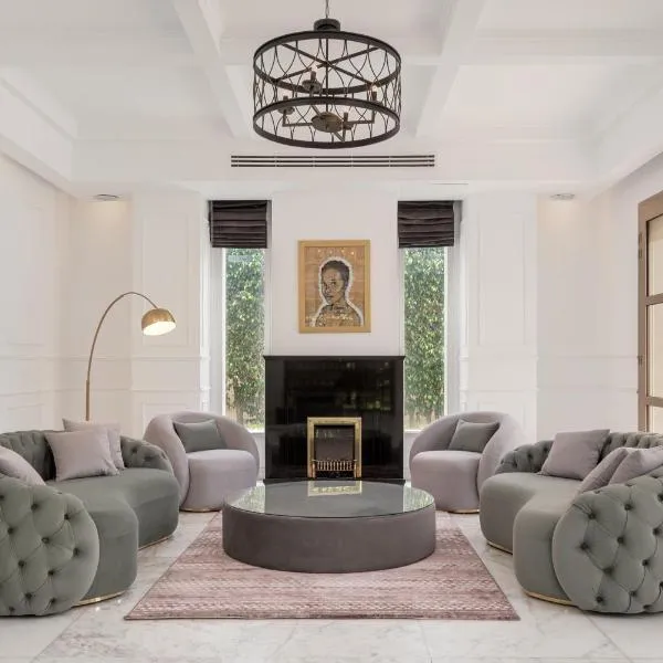 Luxury Allegria Golf Villa with pool, Hotel in Sheikh Zayed