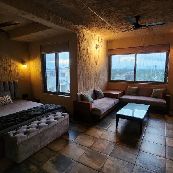 Revanta Studio Flat for married only, hotel en Kolhapur