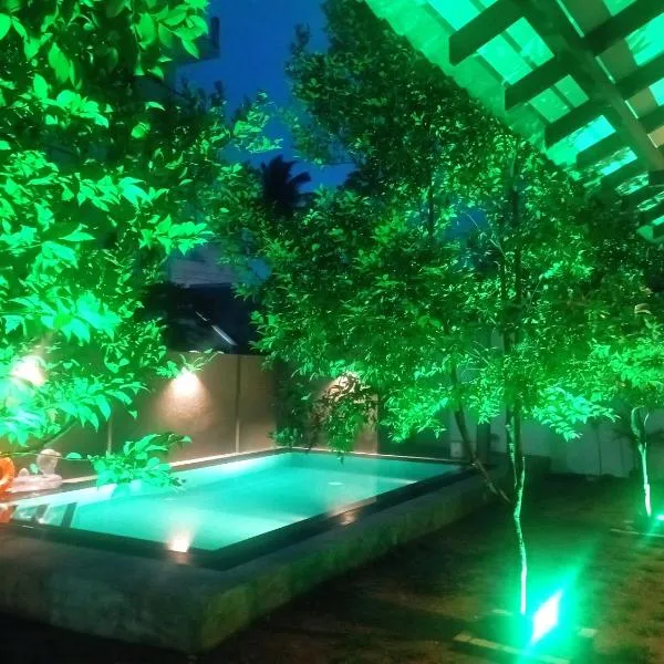 The Ritz Hikkaduwa, hotel in Hikkaduwa