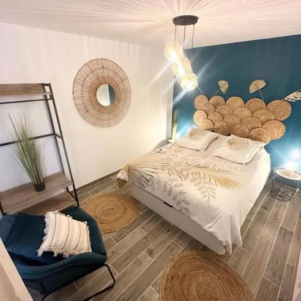 L'Evasion - Climatisé - Jardin - Plage - Jacuzzi, hotel in Perpignan