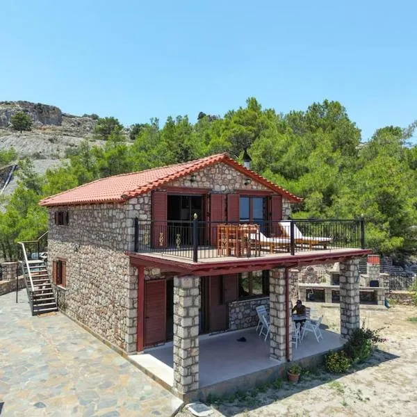 Petronas Land House 2, hotel in Archangelos