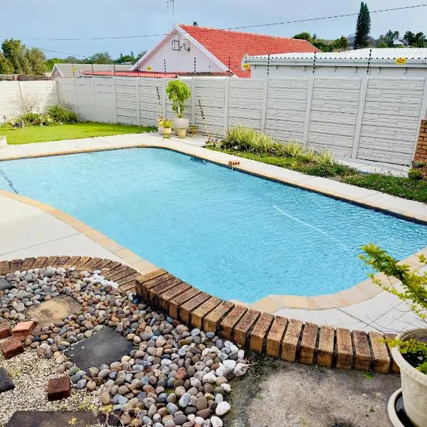 Apartment on Liddiard, hotel en East London