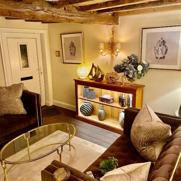 Cosy Cottage Central Bawtry - 2 Bedroom - High End Furnishings, hótel í Bawtry