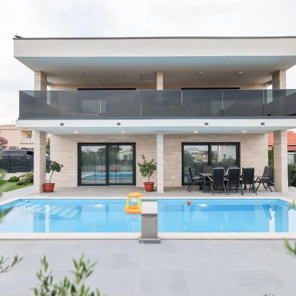 Luxury Villa Marko, khách sạn ở Vir