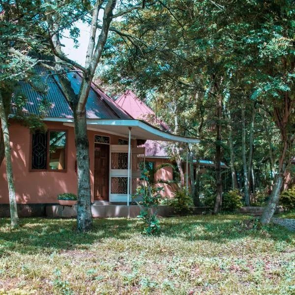 Charming Bungalows、ムワンザのホテル