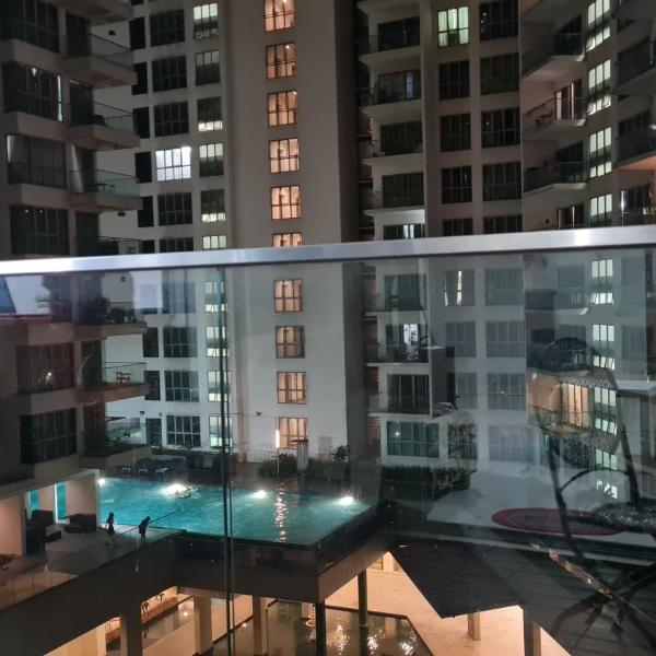 Hostel At Regalia Sky Pool, Kuala Lumpur