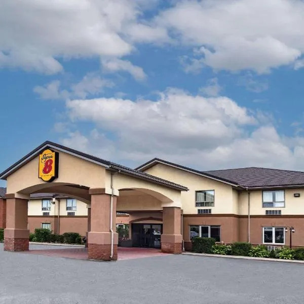 Super 8 by Wyndham Cornwall ON, hotel a Cornwall