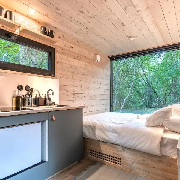 Chic Sauna Cabin Near the Sea - KOHIN Cabin Nº02, hotel in Tsitre