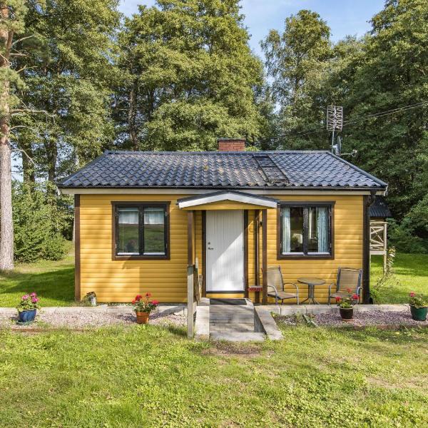 Holiday Home Kjuge Gula Huset by Interhome