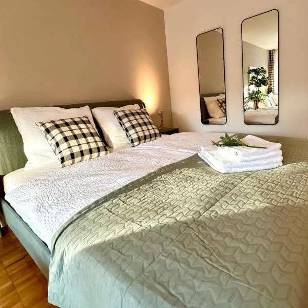 New Studio with Sunny Terrace & Air Condition, hotel a Zurigo
