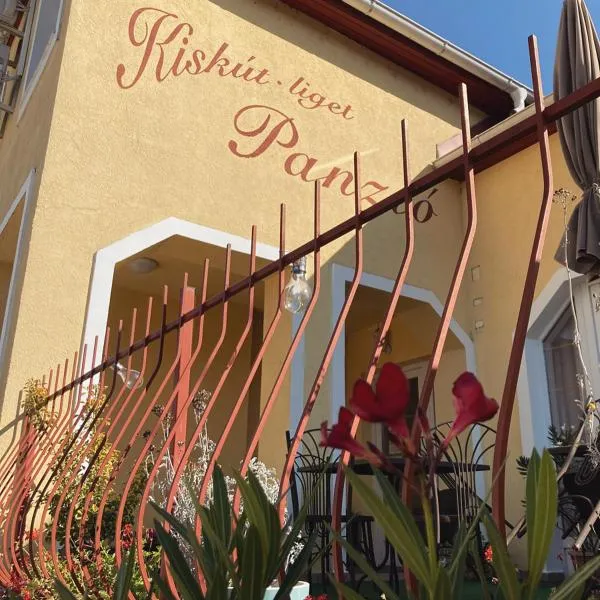 Kiskut Liget Pension, hotel en Győr